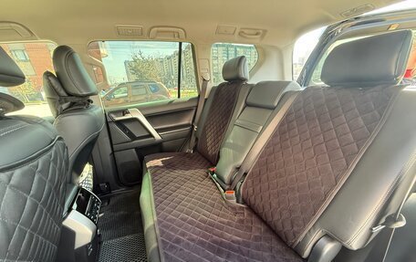 Toyota Land Cruiser Prado 150 рестайлинг 2, 2020 год, 6 500 000 рублей, 5 фотография