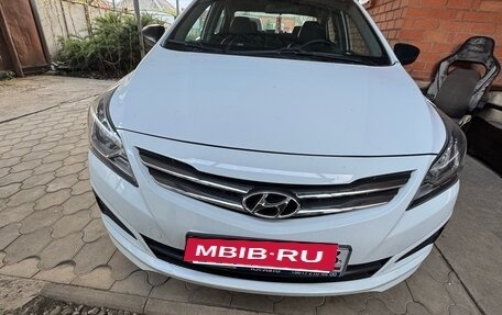 Hyundai Solaris II рестайлинг, 2014 год, 1 000 000 рублей, 4 фотография