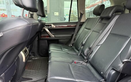 Lexus GX II, 2011 год, 2 700 000 рублей, 32 фотография