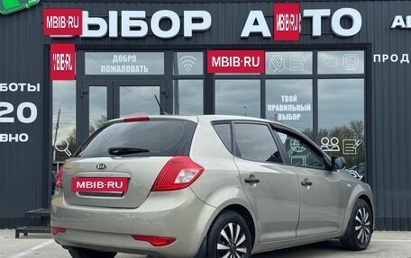 KIA cee'd I рестайлинг, 2011 год, 690 000 рублей, 2 фотография