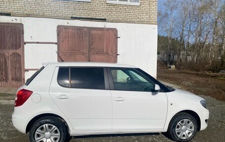 Skoda Fabia II, 2011 год, 580 000 рублей, 3 фотография