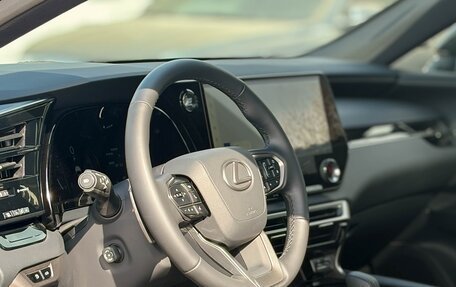 Lexus RX IV рестайлинг, 2025 год, 7 690 000 рублей, 10 фотография