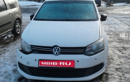 Volkswagen Polo VI (EU Market), 2012 год, 210 000 рублей, 2 фотография