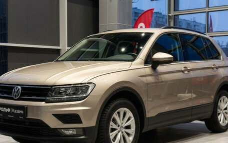 Volkswagen Tiguan II, 2019 год, 2 190 000 рублей, 1 фотография