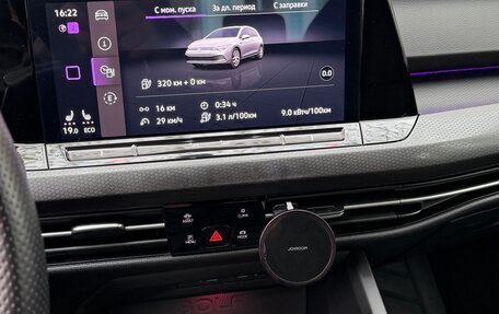 Volkswagen Golf VIII, 2020 год, 3 200 000 рублей, 17 фотография