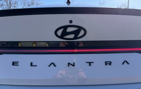 Hyundai Elantra, 2023 год, 2 440 000 рублей, 5 фотография