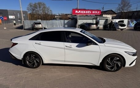 Hyundai Elantra, 2023 год, 2 440 000 рублей, 2 фотография