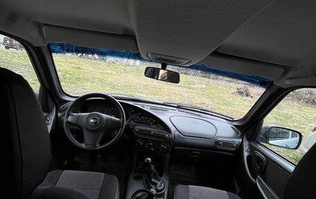 Chevrolet Niva I рестайлинг, 2017 год, 663 000 рублей, 3 фотография