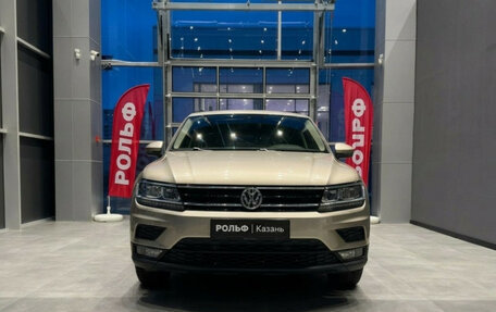 Volkswagen Tiguan II, 2019 год, 2 190 000 рублей, 2 фотография