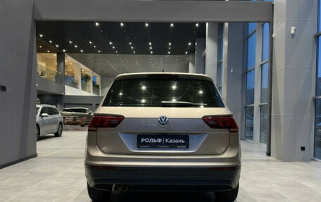 Volkswagen Tiguan II, 2019 год, 2 190 000 рублей, 4 фотография