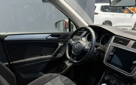 Volkswagen Tiguan II, 2019 год, 2 190 000 рублей, 8 фотография