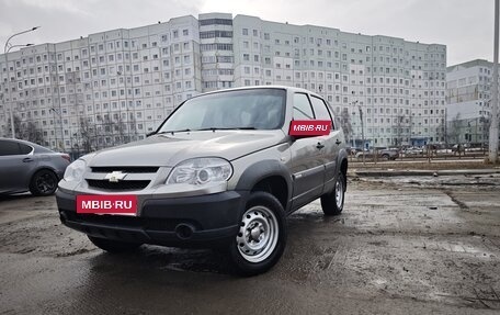 Chevrolet Niva I рестайлинг, 2017 год, 700 000 рублей, 3 фотография