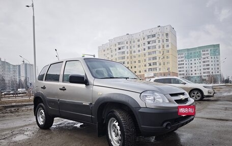 Chevrolet Niva I рестайлинг, 2017 год, 700 000 рублей, 4 фотография