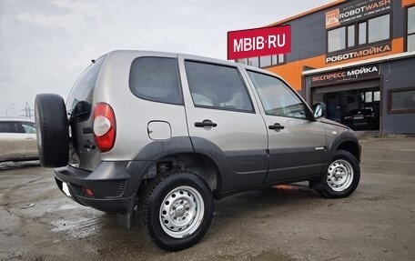 Chevrolet Niva I рестайлинг, 2017 год, 700 000 рублей, 5 фотография