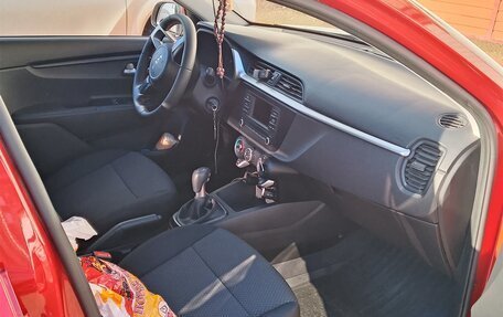 KIA Rio IV, 2021 год, 1 470 000 рублей, 8 фотография