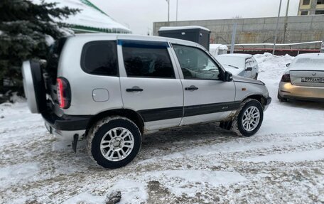 Chevrolet Niva I рестайлинг, 2003 год, 260 000 рублей, 3 фотография