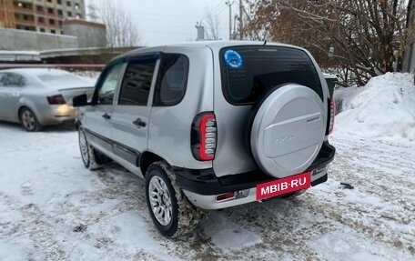 Chevrolet Niva I рестайлинг, 2003 год, 260 000 рублей, 10 фотография