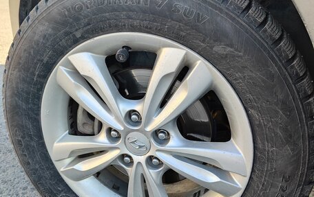 Hyundai ix35 I рестайлинг, 2010 год, 999 999 рублей, 2 фотография