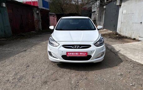 Hyundai Solaris II рестайлинг, 2012 год, 580 000 рублей, 1 фотография