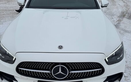 Mercedes-Benz E-Класс, 2020 год, 4 900 000 рублей, 2 фотография