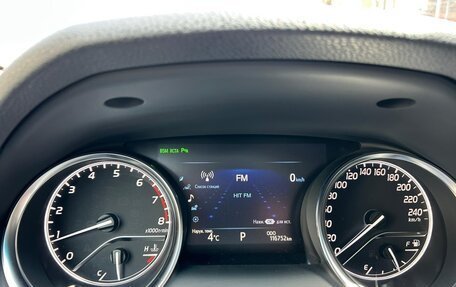Toyota Camry, 2018 год, 2 700 000 рублей, 12 фотография