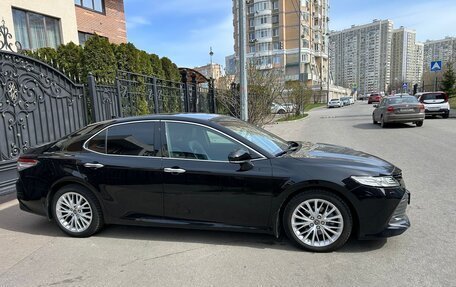 Toyota Camry, 2018 год, 2 700 000 рублей, 6 фотография