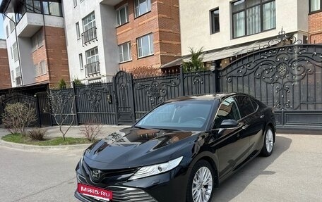 Toyota Camry, 2018 год, 2 700 000 рублей, 8 фотография