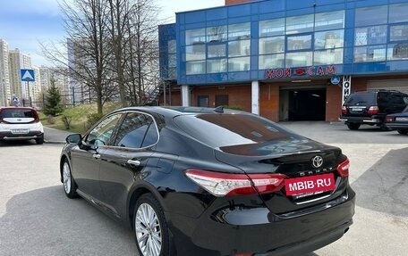 Toyota Camry, 2018 год, 2 700 000 рублей, 4 фотография