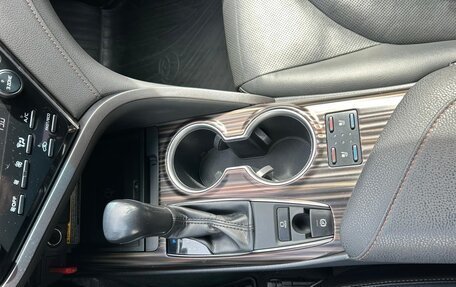 Toyota Camry, 2018 год, 2 700 000 рублей, 14 фотография