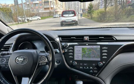 Toyota Camry, 2018 год, 2 700 000 рублей, 15 фотография
