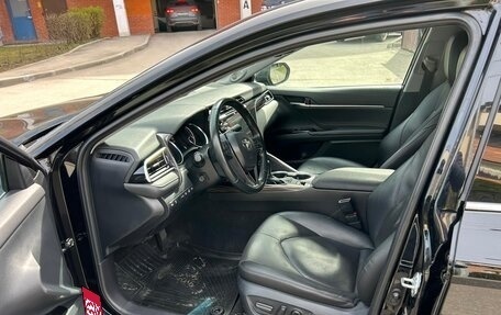 Toyota Camry, 2018 год, 2 700 000 рублей, 21 фотография