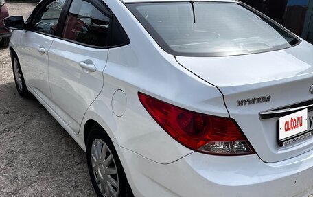 Hyundai Solaris II рестайлинг, 2012 год, 580 000 рублей, 12 фотография