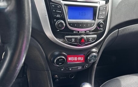 Hyundai Solaris II рестайлинг, 2012 год, 580 000 рублей, 14 фотография