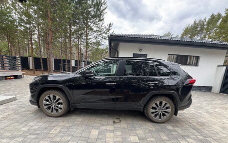 Toyota RAV4, 2022 год, 4 650 000 рублей, 5 фотография
