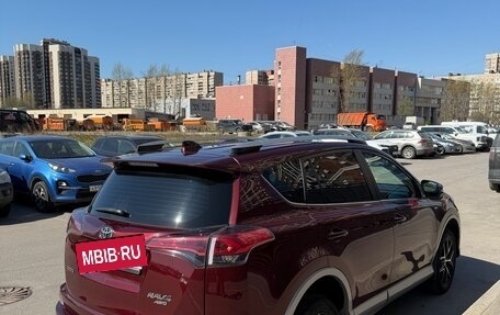 Toyota RAV4, 2017 год, 2 450 000 рублей, 6 фотография
