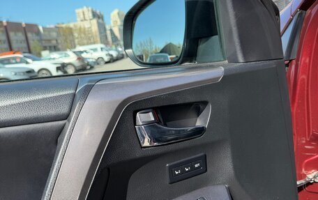 Toyota RAV4, 2017 год, 2 450 000 рублей, 12 фотография