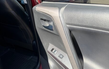 Toyota RAV4, 2017 год, 2 450 000 рублей, 14 фотография