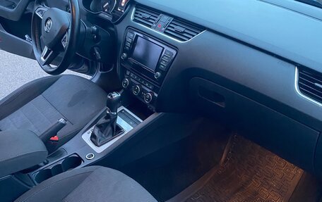 Skoda Octavia, 2017 год, 1 800 000 рублей, 9 фотография