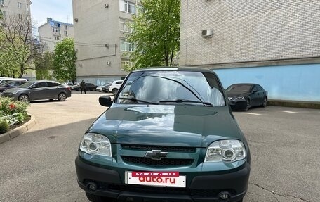 Chevrolet Niva I рестайлинг, 2011 год, 630 000 рублей, 2 фотография