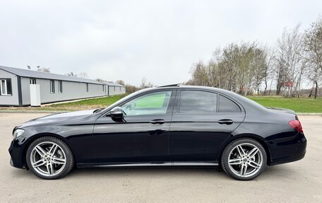 Mercedes-Benz E-Класс, 2019 год, 3 500 000 рублей, 4 фотография