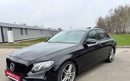 Mercedes-Benz E-Класс, 2019 год, 3 500 000 рублей, 3 фотография