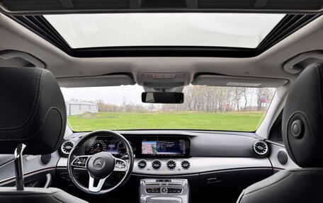 Mercedes-Benz E-Класс, 2019 год, 3 500 000 рублей, 10 фотография