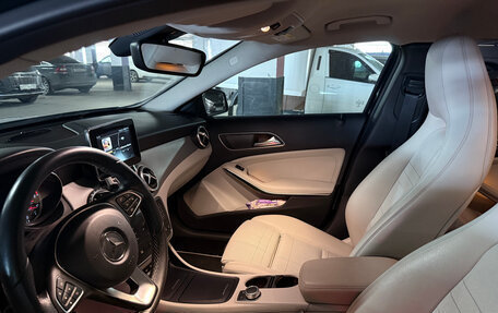 Mercedes-Benz GLA, 2016 год, 2 500 000 рублей, 11 фотография