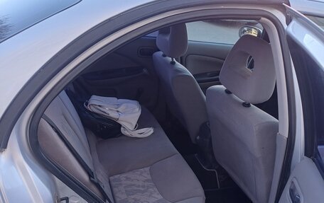 Nissan Almera, 2001 год, 262 000 рублей, 12 фотография