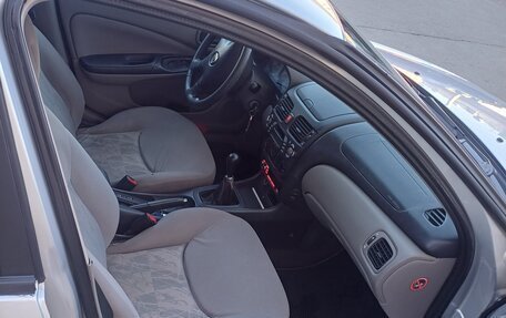 Nissan Almera, 2001 год, 262 000 рублей, 16 фотография