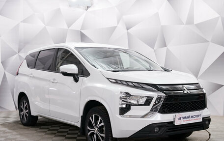 Mitsubishi Xpander, 2023 год, 2 390 000 рублей, 4 фотография