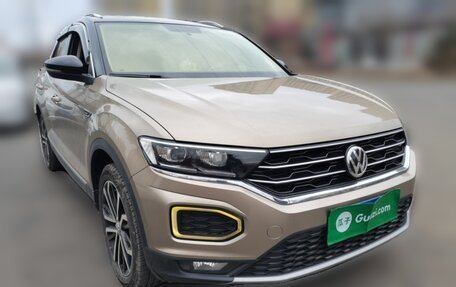Volkswagen T-Roc I, 2018 год, 2 000 000 рублей, 4 фотография
