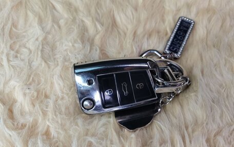 Volkswagen T-Roc I, 2018 год, 2 000 000 рублей, 15 фотография