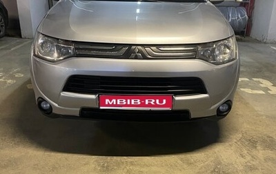 Mitsubishi Outlander III рестайлинг 3, 2013 год, 1 070 000 рублей, 1 фотография