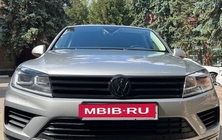 Volkswagen Touareg III, 2017 год, 3 399 000 рублей, 2 фотография